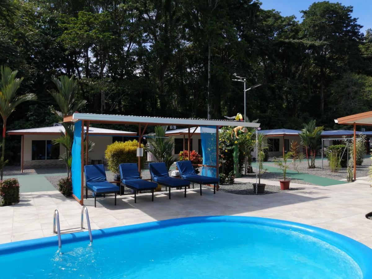 Puerto Vargas Lodge Cahuita Bagian luar foto