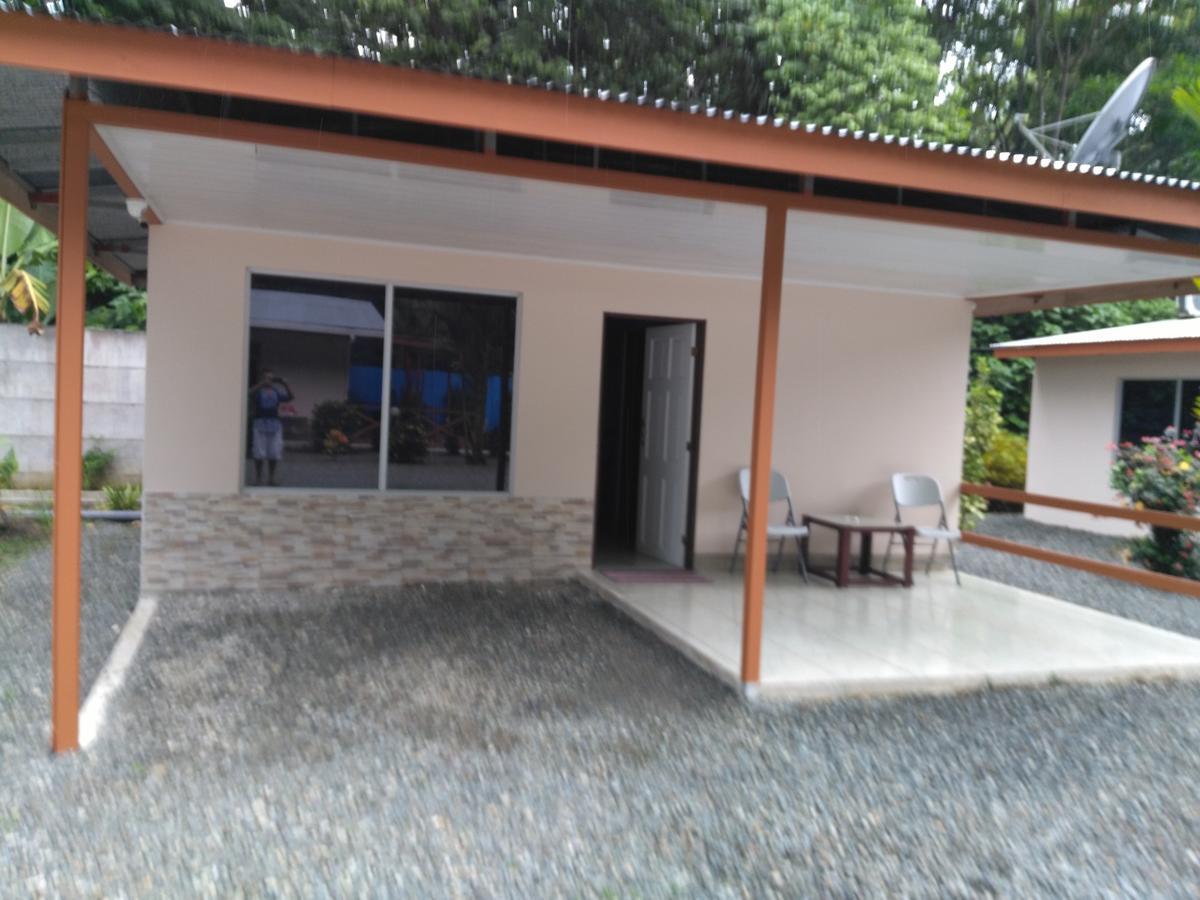 Puerto Vargas Lodge Cahuita Bagian luar foto
